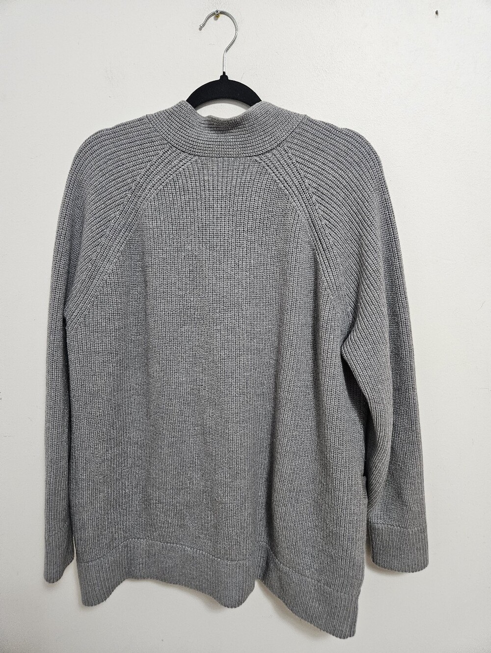 Everlane The Chunky Wool Cardigan Sz L Grey V-Neck Button Front Patch Pockets - Picture 8 of 9